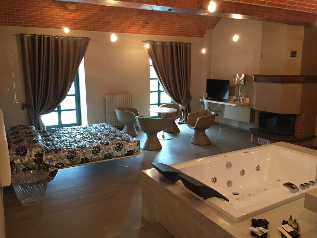 Hotel Le Lanterne Borgo San Dalmazzo Zimmer foto